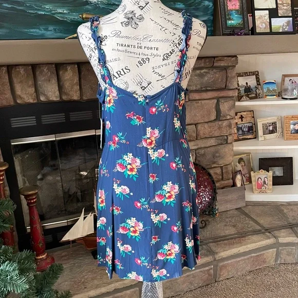 Society + Stitch Summer Dress Sz Large Blue Floral - Picture 3 of 15
